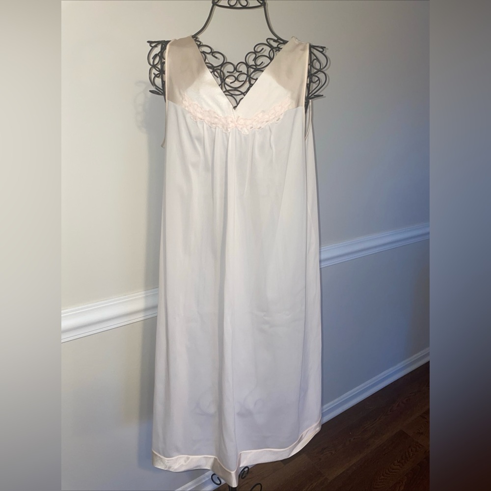 Vintage Gown Baby Doll Short Gown VANITY FAIR Womens Gown Small Pink PJs